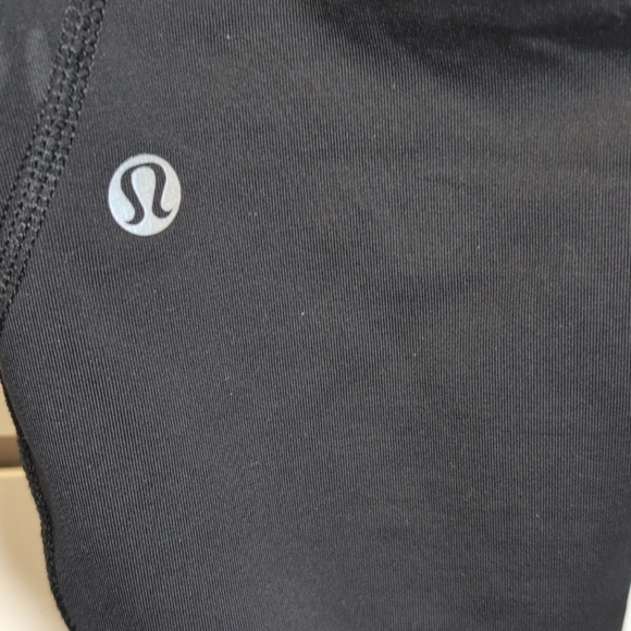 Lululemon Inspire Tight II Animal Swirl Embossed Black / Black Size 4 EUC - Picture 9 of 11